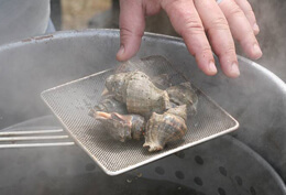 Kelly Yandell, Freshly cooked oyster drills, Galveston, Texas, 2011.