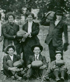Arthur Keller, Display of pumpkin harvest, Mountain Home, Baxter County, Arkansas, early twentieth century. Keller-Butcher Collection, University of Central Arkansas Archives.