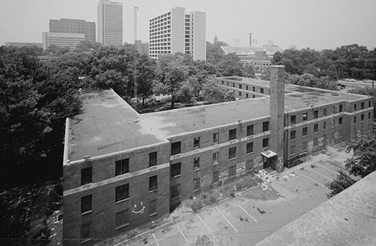 Library of Congress, View of rooftop from motel adjacent to Techwood Homes, Atlanta, Georgia, date unknown. Library of Congress, View of rooftop from motel adjacent to Techwood Homes, Atlanta, Georgia, date unknown.