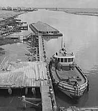 John Vachon, Library of Congress, Prints & Photographs Division FSA-OWI Collection Reproduction Number: LC-USW3-033887-D DLC, Tugboat in Louisiana, 1943. John Vachon, Library of Congress, Prints & Photographs Division FSA-OWI Collection Reproduction Number: LC-USW3-033887-D DLC, Tugboat in Louisiana, 1943.