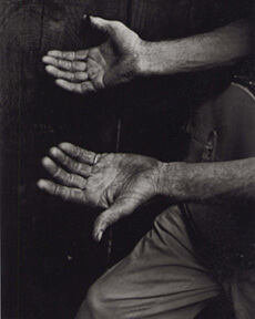 John Cohen, Roscoe Holcomb's hands, KY, 1959