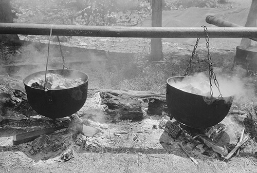 Marion Post Wolcott, Barbecuing beef and lamb for a benefit picnic supper on the grounds of St. Thomas' Church, near Bardstown, Kentucky, August 7, 1940. Library of Congress Prints and Photographs Division, FSA/OWI Black & White Negatives Collection, LC-USF33-030968-M5. Marion Post Wolcott, Barbecuing beef and lamb for a benefit picnic supper on the grounds of St. Thomas' Church, near Bardstown, Kentucky, August 7, 1940. Library of Congress Prints and Photographs Division, FSA/OWI Black & White Negatives Collection, LC-USF33-030968-M5.