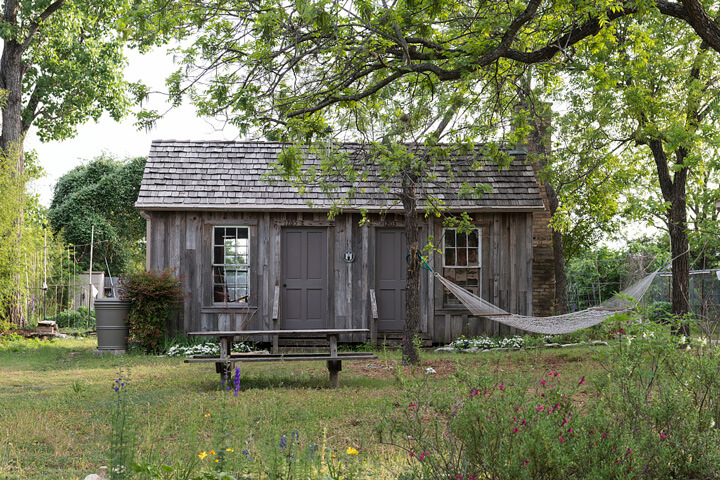 One of the original residences that has not been gentrified in Clarksville, an eclectic neighborhood in West Central Austin, Texas. The settlement was founded in the 1870s by freed African-American slaves. Photograph by Carol M. Highsmith. Courtesy of the Lyda Hill Texas Collection of Photographs in Carol M. Highsmith's America Project, Library of Congress, Prints and Photographs Division, LC-DIG-highsm-28311.