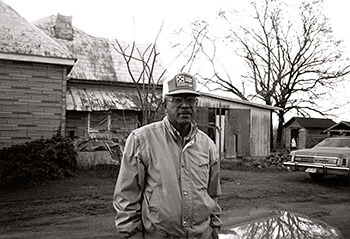 Welchel Long, Dewey Rose, Georgia, 1987. Photograph by Lu Ann Jones. Courtesy of National Museum of American History, LJ 87-17112-2.