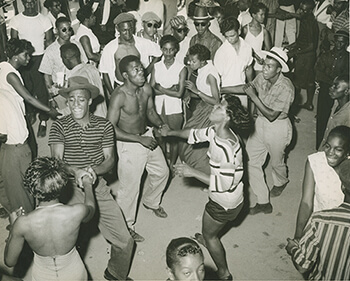Pavilion scene, Carr's Beach, Maryland, July, 1956. Used with permission from WANN Radio Station Records, Archives Center, National Museum of American History, Smithsonian Institution, AC0800-0000006. Pavilion scene, Carr's Beach, Maryland, July, 1956. Used with permission from WANN Radio Station Records, Archives Center, National Museum of American History, Smithsonian Institution, AC0800-0000006.