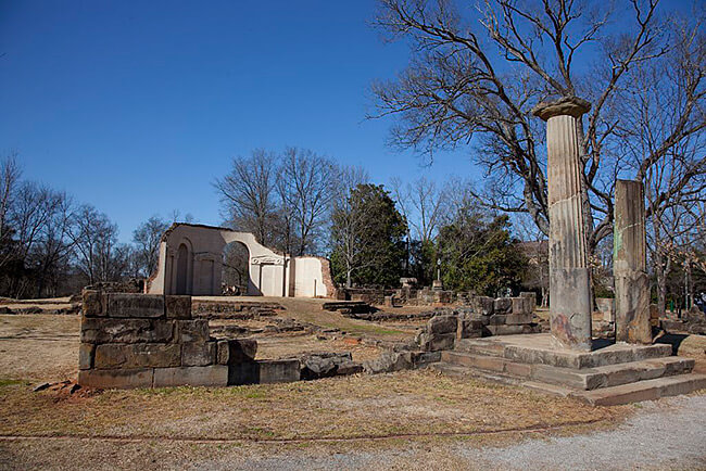 Carol McKinney Highsmith, Old capitol building, Tuscaloosa, Alabama, 2010. Courtesy of the Library of Congress.