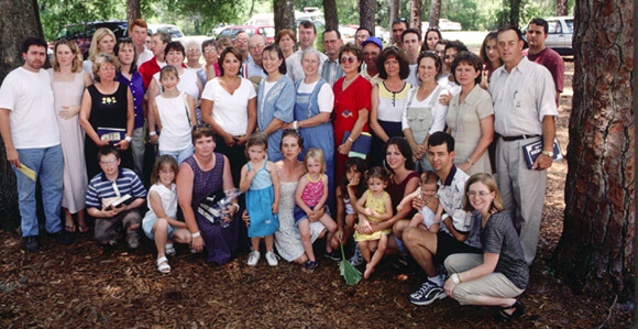 Laurie Sommers, Members of the Lee Family pose at Stephen Foster Folk Culture Center State Park, White Springs, Florida, after the Silas Lee Memorial Sing at the 2000 Florida Folk Festival. Laurie Sommers, Members of the Lee Family pose at Stephen Foster Folk Culture Center State Park, White Springs, Florida, after the Silas Lee Memorial Sing at the 2000 Florida Folk Festival.