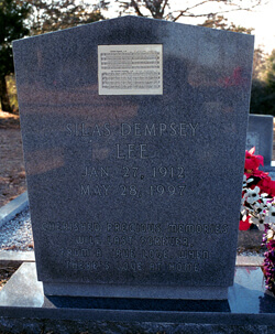 Laurie Kay Sommers, Grave marker of Silas Lee, Brantley County, Georgia, date unknown. Laurie Kay Sommers, Grave marker of Silas Lee, Brantley County, Georgia, date unknown.